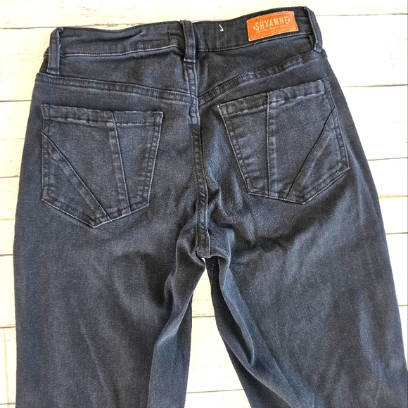 Shyanne Western Cowgirl Black Distressed Flare Bell Bottoms Stretchy Denim Jeans - Picture 9 of 16